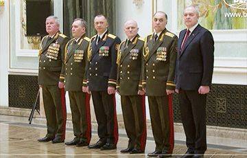 «Беларуская выведка»: Прямо сейчас в резиденции Лукашенко будут проводить «усеченный Совбез»