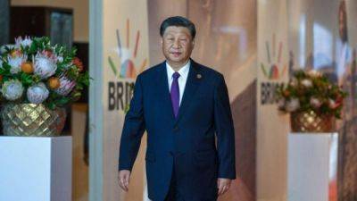 Си Цзиньпин неожиданно пропустил бизнес-форум на саммите БРИКС. Никто не знает, почему