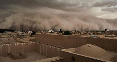Около 500 человек пострадали от последствий песчаной бури на юго-востоке Ирана за двое суток