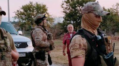 В оккупированном Крыму российские силовики проводят обыски у крымских татар