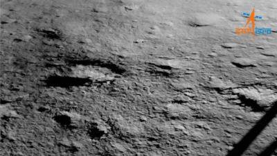 «Чандраян-3» уже на Луне – рассматриваем первые фото ровера Прагьян с Южного полюса природного спутника Земли