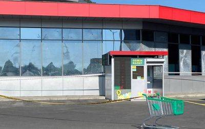 В супермаркет в Мукачево бросили взрывное устройство