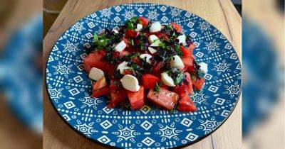 Салат с арбузом, томатами и моцареллой: для тех, кто стремится быть стройным