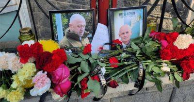 В РФ погибли Пригожин и Уткин: россияне горюют по руководителям "вагнеровцев" (фото, видео)