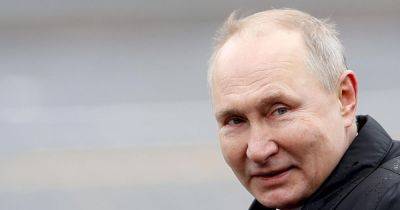 Путин посетил штаб в Ростове, чтобы продемонстрировать свою власть, — разведка Британии (видео)