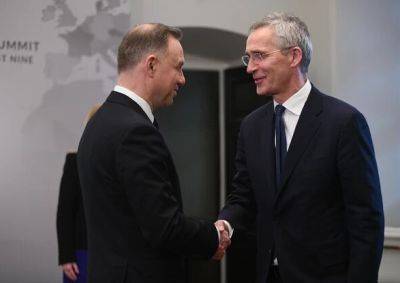 Генсек НАТО провел разговор с Дудой: "Польша подает пример в поддержке Украины"