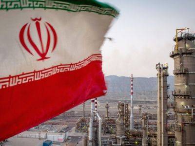 Иран договорился о смягчении санкций с США, это позволит конкурировать с россией на азиатских нефтяных рынках - Bloomberg