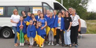 Украина вернула еще 11 детей, депортированных Россией