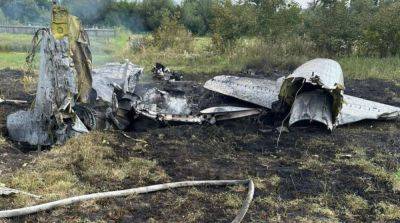 На Житомирщине столкнулись два учебных самолета, пилоты погибли
