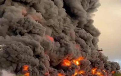 В Севастополе горели склады на базе - соцсети - korrespondent.net - Россия - Украина - Крым - Севастополь