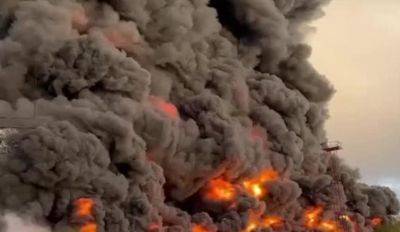 У Севастополі масштабна пожежа на базі окупантів