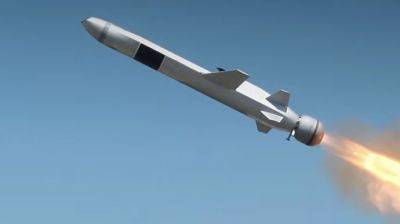 Группа крылатых ракет движется по Украине