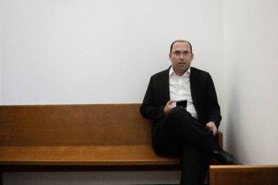 Суд отказал Симхе Ротману в защите от «преследований» демонстрантов