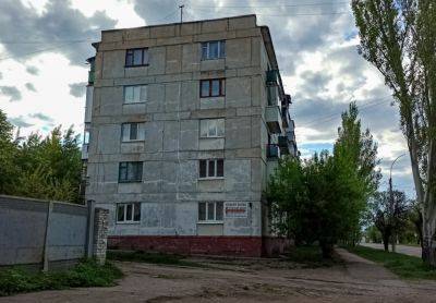 Из Лисичанска сообщают о заселении оккупантов в одной из многоэтажек в центре