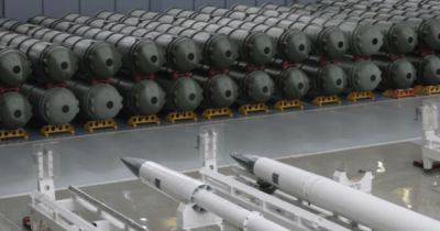 Могут бить на 500 километров: в ГУР узнали, сколько ракет осталось у России