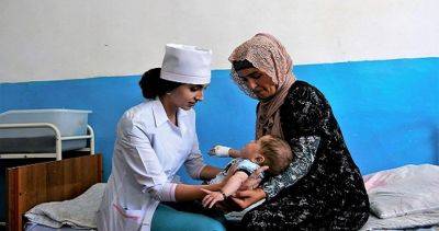 АБР продолжает поддерживать здоровье и благополучие матерей и детей в Таджикистане