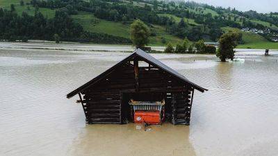 Непогода в Европе: Австрия и Словения снова во власти циклона