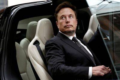 Илон Маск - Марк Цукерберг - Илон Маск протестовал автопилот в прямом эфире – Tesla чуть не проехала на красный свет, а сам миллиардер «засветил» адрес Цукерберга - itc.ua - Украина - Мариуполь