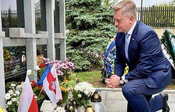 Посол Украины в Польше почтил память белорусского добровольца Эдуарда Лобова