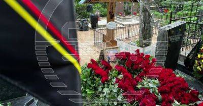 В сети появилось фото могилы Пригожина: "пресс-служба" главаря вагнеровцев заявила о "закрытом формате" похорон