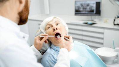 Репатриантка из РФ пострадала при лечении зубов и получит 112.000 шекелей