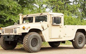 Видеофакт: Поляк наотрез отказался продать военный внедорожник Hummer россиянам