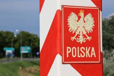 Польша перебросила на границу с беларусью боевые вертолеты