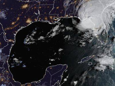 На западное побережье Флориды обрушился ураган третьей категории "Идалия"