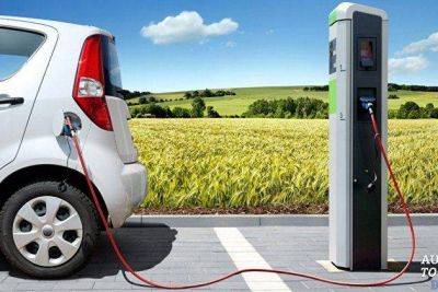 Хазанов: падение цен на литий благоприятно скажется на стоимости электромобилей