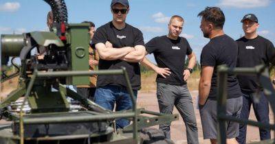 Новые роботы скоро усилят ВСУ: украинцы создали "камикадзе", турели и "глушилки"