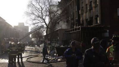 Пожар в Йоханнесбурге, десятки погибших - ru.euronews.com - Юар - Йоханнесбург