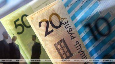 Белорусский рубль на торгах 31 августа ослаб к трем основным валютам