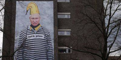 Зеленский: После ордера на арест Путин боится ездить дальше Геленджика