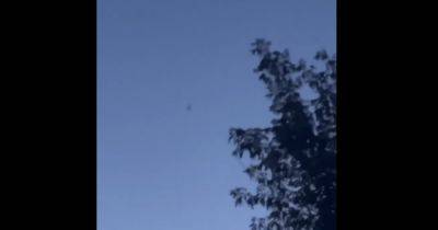 Третий день подряд: в небе над Брянском взрываются беспилотники (видео)