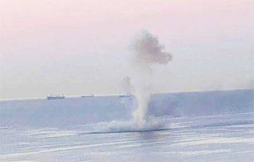 Морской дрон уничтожил «нефтяной маяк» возле Новороссийска