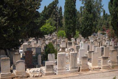 Мать совершившего самосожжение просила похоронить его Нетании, но Хевра Кадиша отказала
