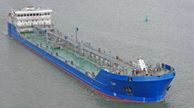С поврежденного вблизи Крыма российского танкера нет утечки топлива – росСМИ