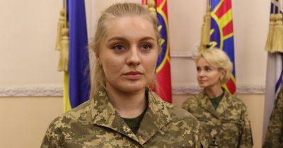В Украине впервые утвердили военную полевую форму для женщин (фото)