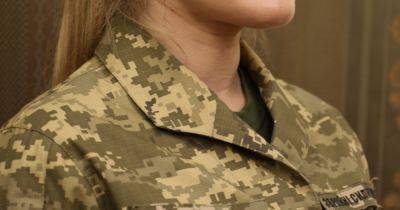 В Украине утвердили военную полевую форму для женщин