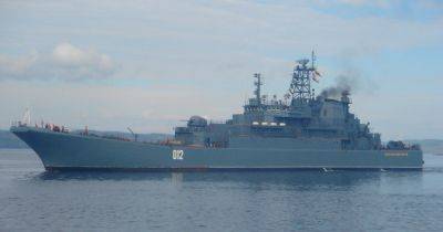Атака дрона на "Оленегорский горняк": Россия пытается отремонтировать корабль (фото)