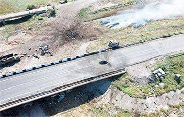 Удары по мостам на юге Украины: появились новые фото последствий «прилетов»