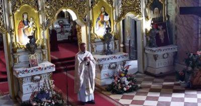 В Ужгороде священник призвал молиться за примирение украинцев с россиянами (видео)
