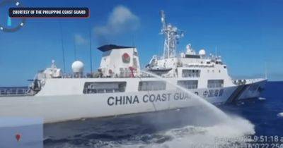 Китайский корабль морской охраны атаковал филиппинский корабль из водометов (видео)