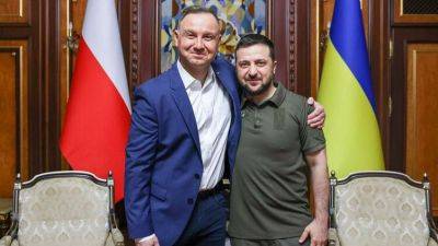 СТРАНА: "Заставить нас согласиться на эвтаназию". Почему обострились отношения Украины и Польши