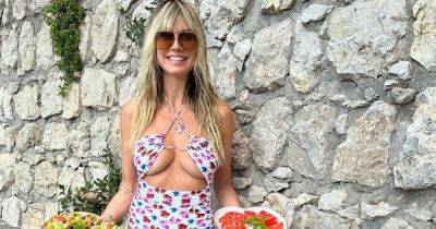 Хайди Клум показала фото в цветочном купальнике из отпуска в Италии