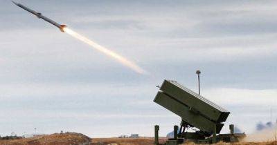 ВСУ могли получить дальнобойные ракеты AMRAAM-ER для ЗРК Nasams: какова их дальность (видео)