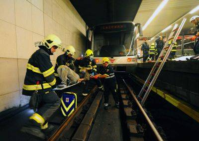В метро Праги под колесами поезда погиб человек
