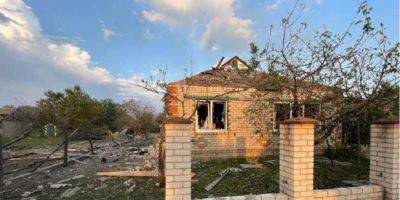 Оккупанты сбросил четыре авиабомбы на село в Харьковской области, известно о двух погибших