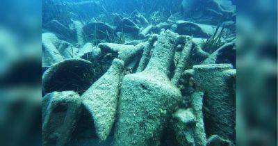 Затонувшие сокровища: археологи в Египте обнаружили обломки корабля и кувшины, изготовленные 2300 лет назад (видео)