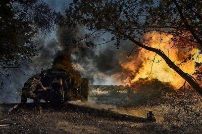 Почти 600 орков, вертолет, десятки танков и артиллерии: ВСУ мощно накрыли оккупантов огнем